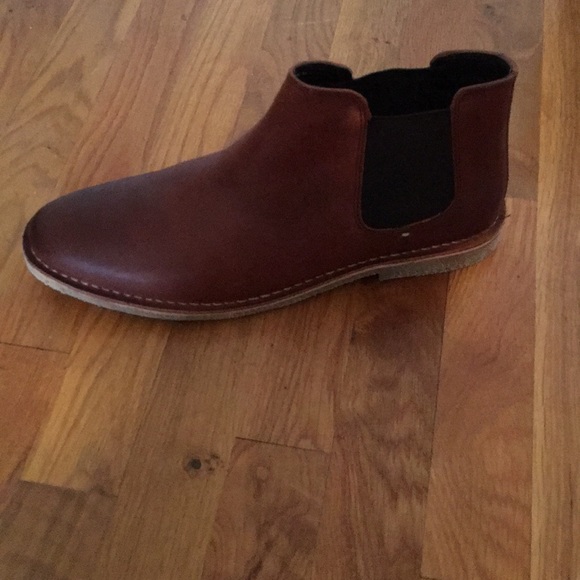 Kenneth Cole Reaction Chelsea Boots - Picture 2 of 4